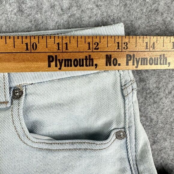 American Eagle Curvy Mom Jeans Womens 4R Light Wash Shark Bite Hem Stretch Denim - Picture 11 of 16